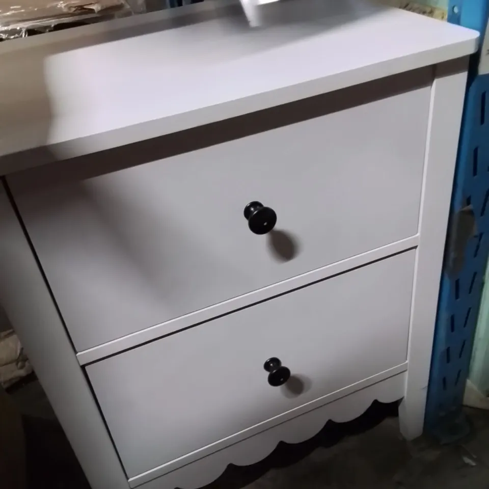 WHITE BEDSIDE TABLE WITH 2 STORAGE DRAWERS