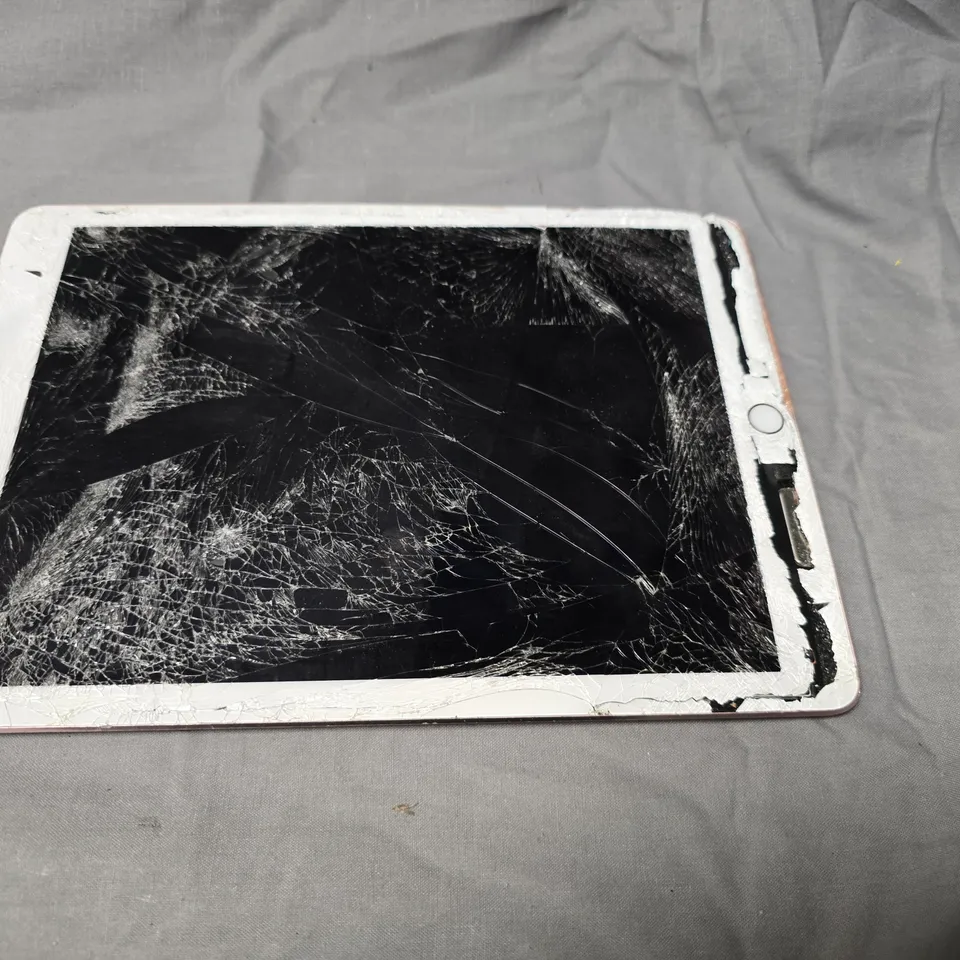 APPLE IPAD (A1674) – ROSE GOLD TABLET, CRACKED FRONT DISPLAY