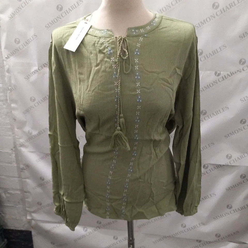 MAISON DE NIMES TASSLE BLOUSE SIZE L