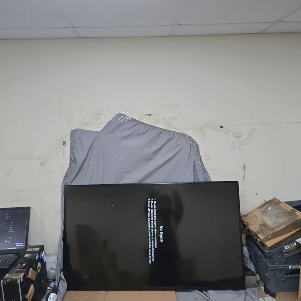 LG 55SM5KE-B 55-INCH COMMERCIAL DISPLAY – NO SIGNAL, CRESTRON CONNECTED