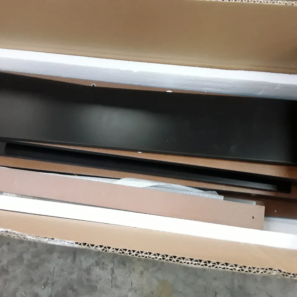 BOXED COLLIN SMALL RADIATOR COVER