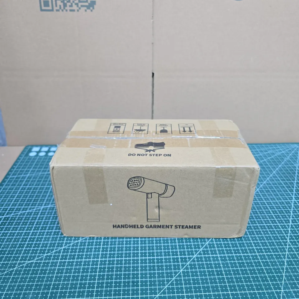 HANDHELD GARMENT STEAMER – BOXED