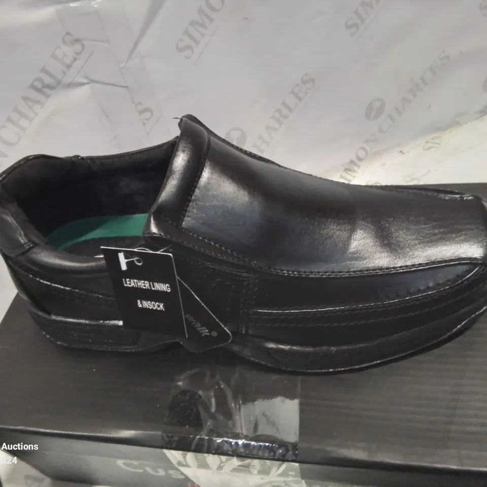 SELECTION OF BOXED CUSHION-WALK LEATHER SHOES, (STYLES, COLOURS AND SIZES VARY)