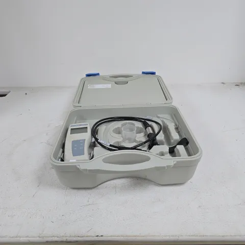 VWR CO 310 CONDUCTIVITY METER HANDHELD IN CASE
