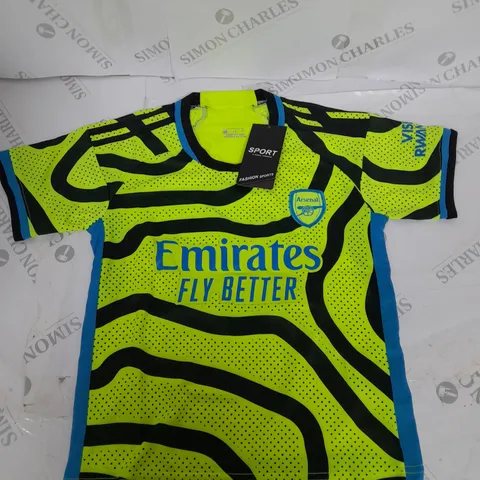 ARSENAL FC AWAY SHIRT AND SHORTS SIZE 22