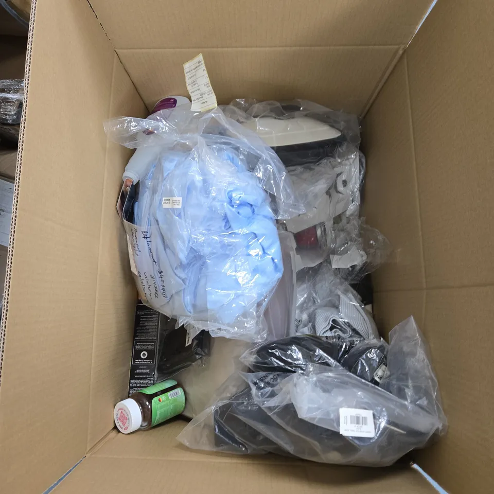 BOX OF APPROXIMATELY 10 ASSORTED ITEMS TO INCLUDE:MIRICALE CONDITIONER AND BLUE DOORMAT