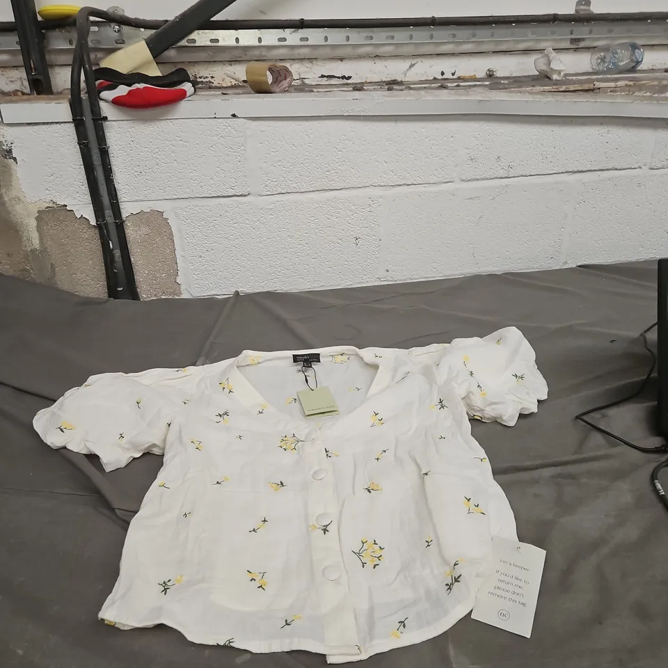NOBODY'S CHILD BROOKE TOP – WHITE WITH YELLOW FLORAL, UK 8