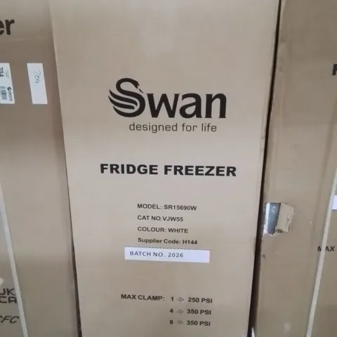 BOXED SWAN SR15690W 48CM WIDE, 144CM HIGH, 50/50 SPLIT COMPACT FRIDGE FREEZER - WHITE