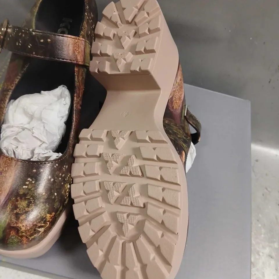 BOXED KOI TIRA MARY JANES OPHELIA EDITION SIZE 6