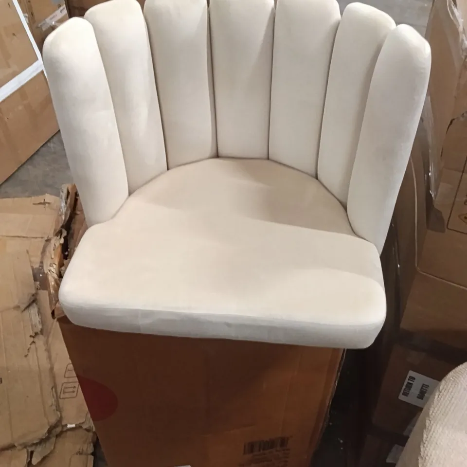 BOXED VELVET DINING CHAIR
