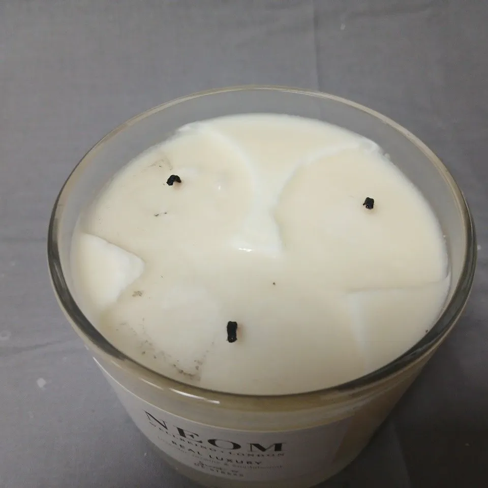 NEOM REAL LUXURY SCENTED CANDLE – LAVENDER, JASMINE & SANDALWOOD, 420G / 14.8OZ