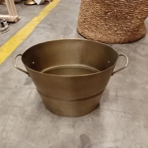 VINTAGE STYLE BUCKET