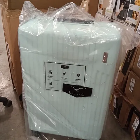 BOXED LUGG 28-INCH VACAY TRAVEL LUGGAGE - MINT 