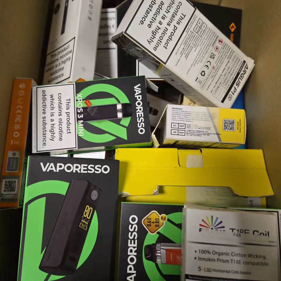 BOX OF APPROXIMATELY 18 ASSORTED E-CIGARATTES TO INCLUDE SMOK, GEEK VAPE, VAPORESSO ETC 