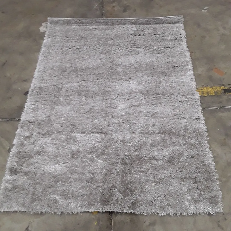 GREY RECTANGULAR SHAGGY RUG 165X120CM APPROXIMATELY