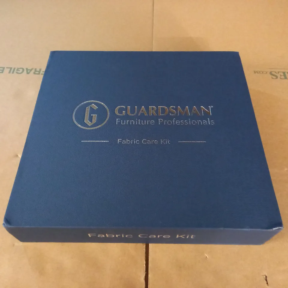 BOXED GUARDSMAN FABRIC CARE KIT