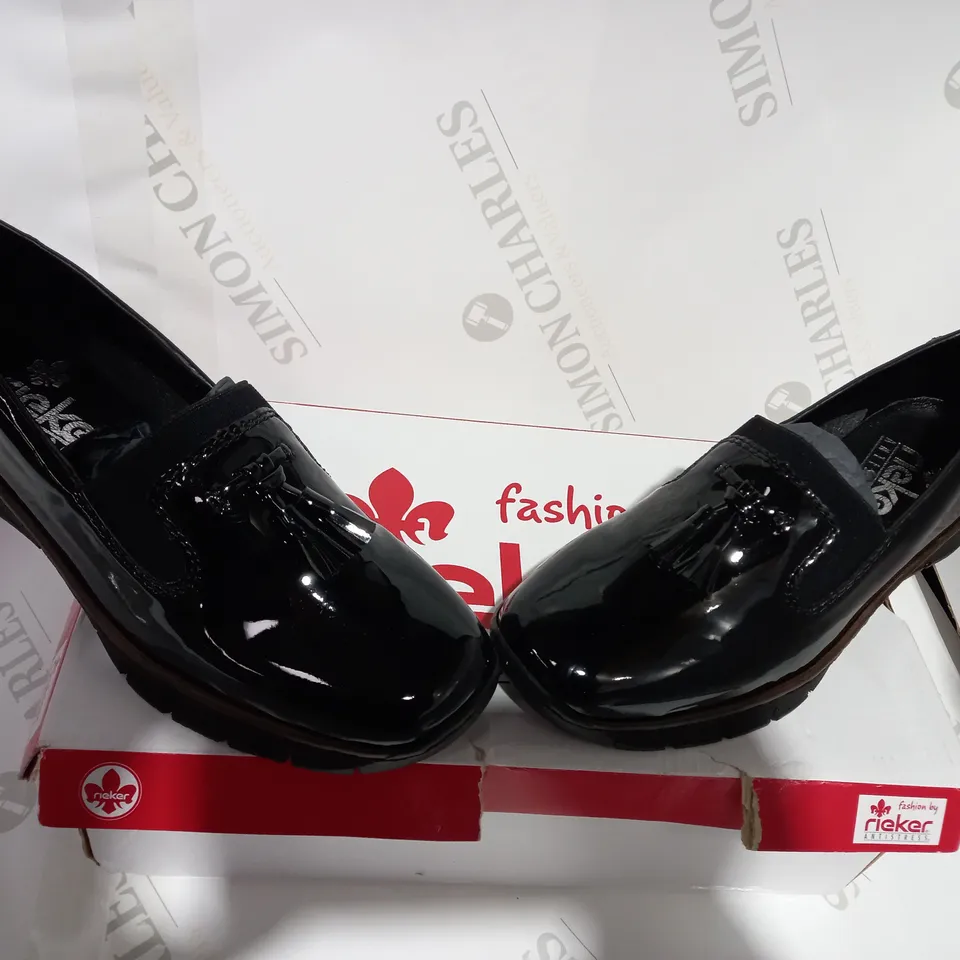 BOXED PAIR OF RIEKER BLACK SLIP ON LOAFER  - SIZE 3.5