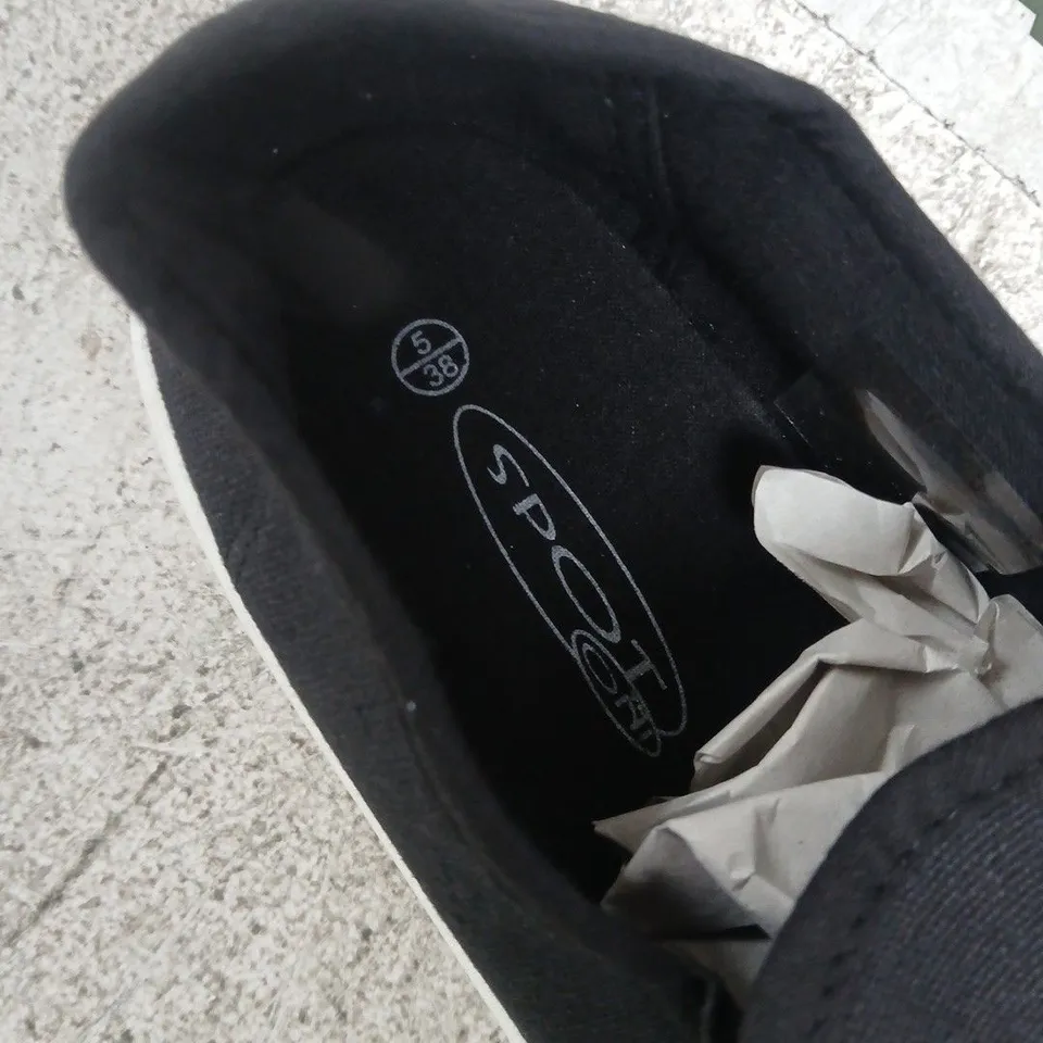 SPOT ON, UK 5 BLACK SLIP-ON SNEAKERS – EU 38