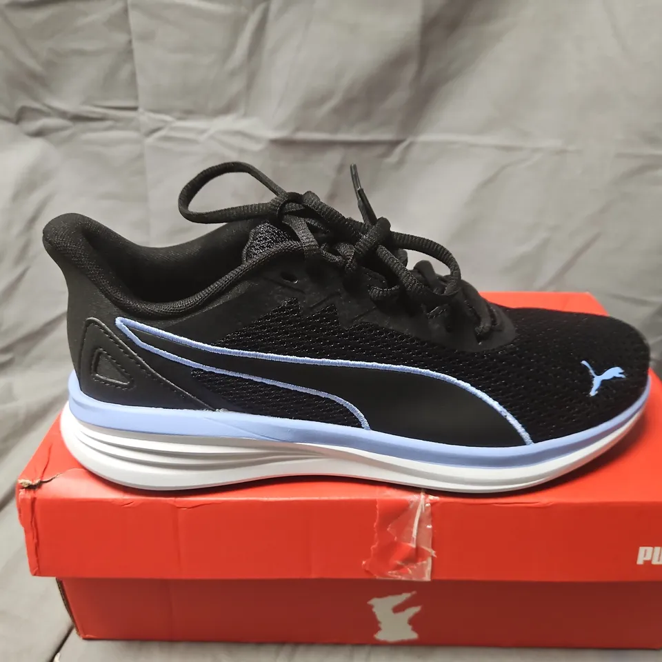 BOXED PUMA TRANSPORT MODERN TRAINERS – BLACK/ELECTRO PURPLE-WHITE, UK 5