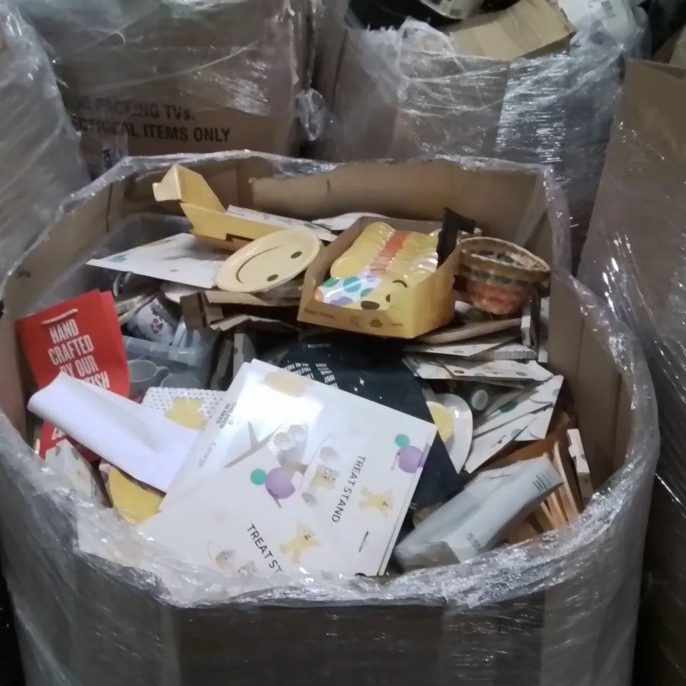 PALLET OF ASSORTED HOUSEHOLD GOODS AND PRODUCTS TO INCLUDE;CUPS,PAPER PLATES,TREAT STANDS