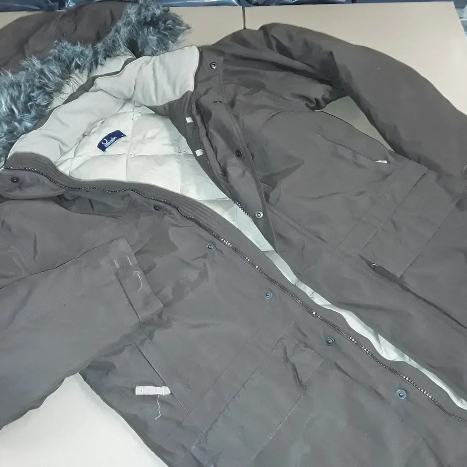 FRED PERRY SPORTSWEAR BROWN PADDED COAT - M