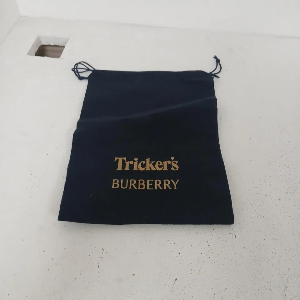 TRICKER'S BURBERRY GREEN LEATHER DERBY BROGUES – UK 9 (VINE)