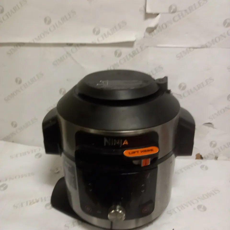 NINJA FOODI MAX SMARTLID MULTI-COOKER 