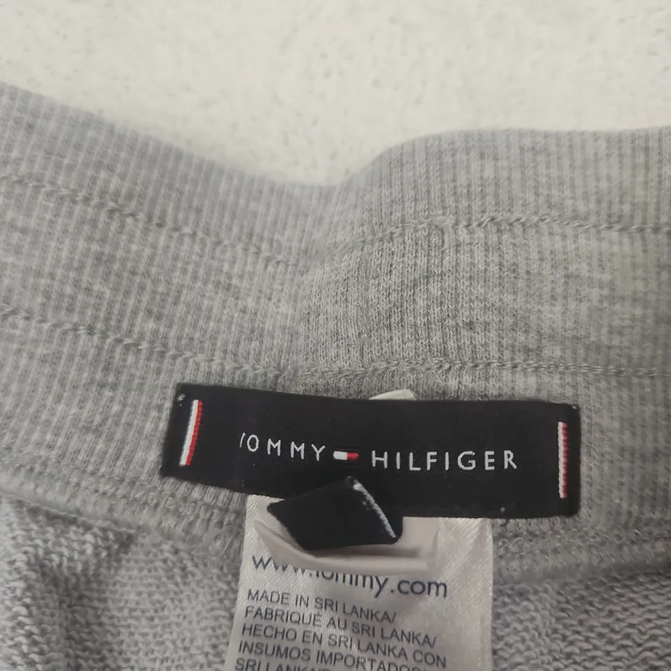 TOMMY HILFIGER GREY SWEATSHORTS WITH SIDE STRIPE - SIZE S