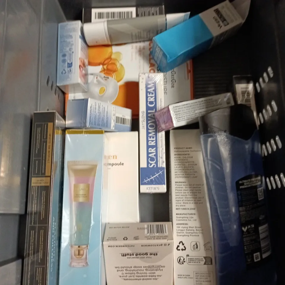 APPROXIMATEY 20 ASSORTED HEALTH AND BEAUTY PRODUCTS TO INCLUDE - DOVE MEN SENSITIVE BODY WASH - Q & A CLEANSING SHOWER OIL AND FAT COW SKINCARE TALLOW SOAP BAR