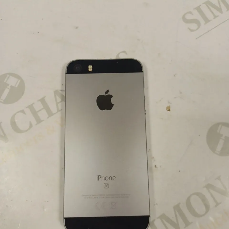 APPLE IPHONE SE SMARTPHONE 