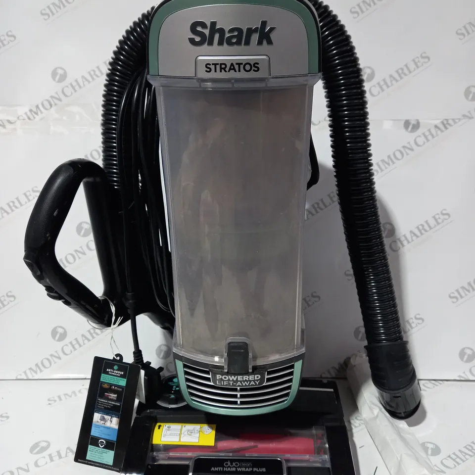 BOXED SHARK STRATOS CORDED VACUUM 