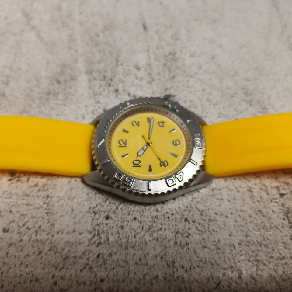 ZIHLMANN & CO. WRISTWATCH – YELLOW DIAL, YELLOW SILICONE STRAP