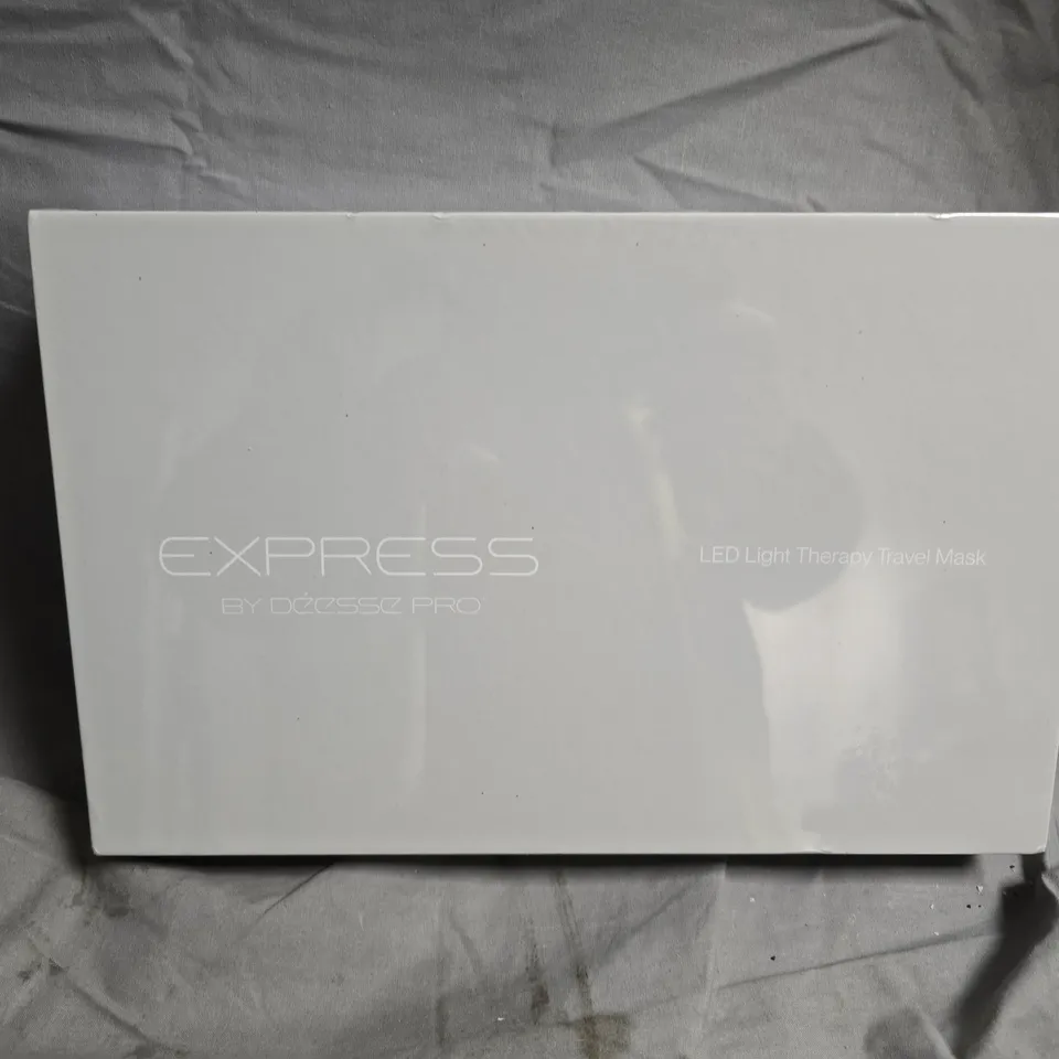 LED LIGHT THERAPY TRAVEL MASK – SEALED BOXED