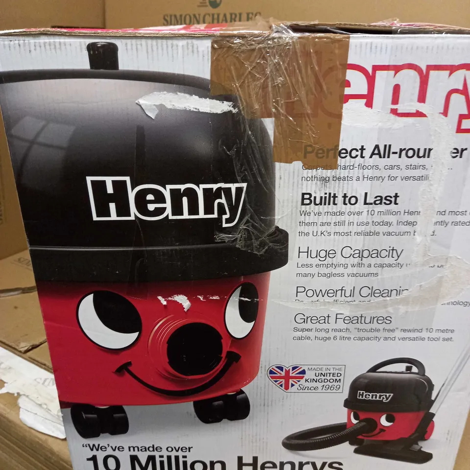 HENRY HVR160 BAGGED CYLINDER VACUUM BLUE