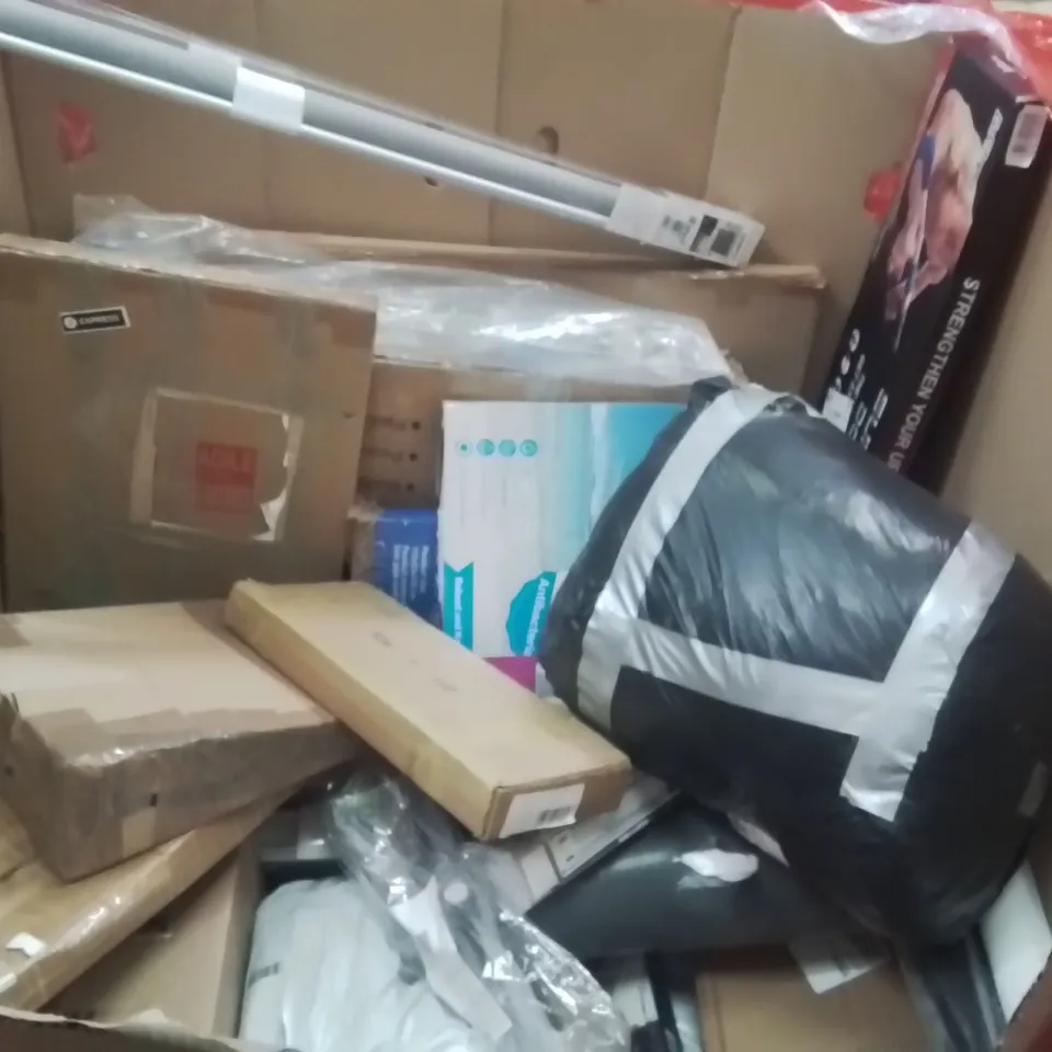 PALLET OF ASSORTED HOUSEHOLD GOODS AND PRODUCTS TO INCLUDE;TOILET SEAT,OFFICE CHAIR,COAT HANGERS 