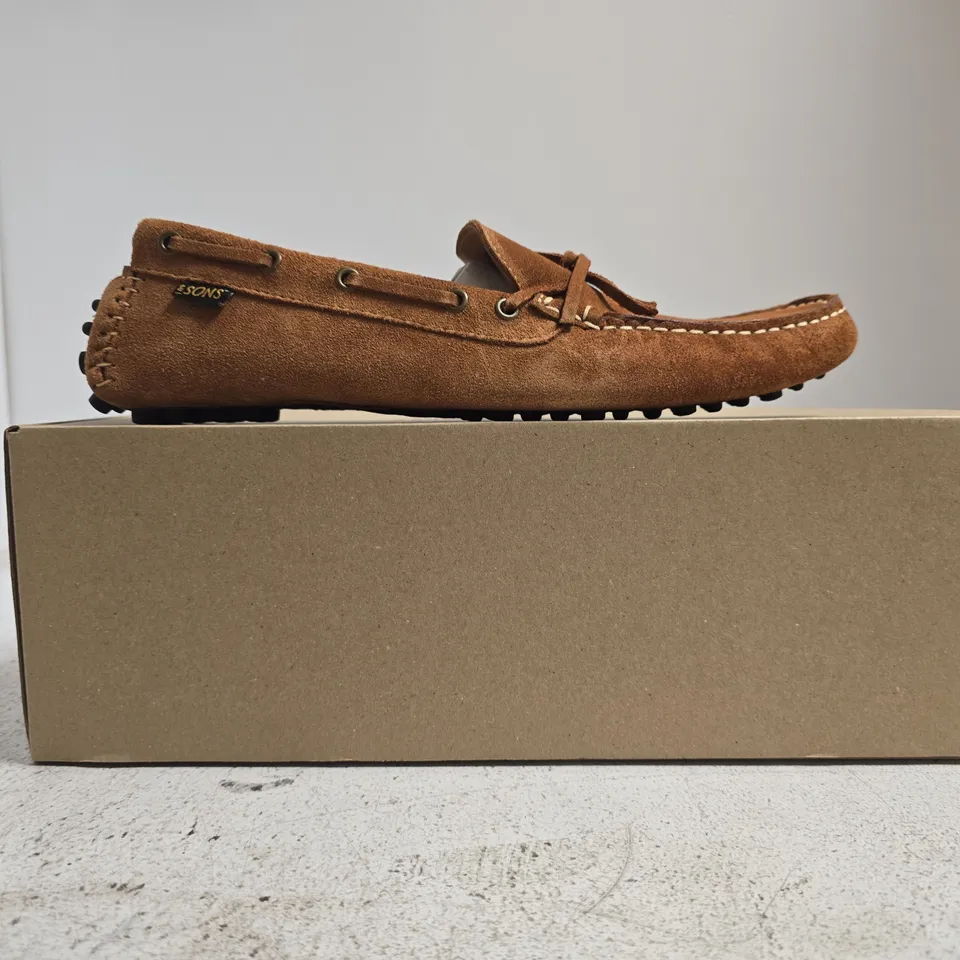BOXED PAIR OF & SONS DESERT MOCCASIN LOAFERS IN TAN SIZE UK 9