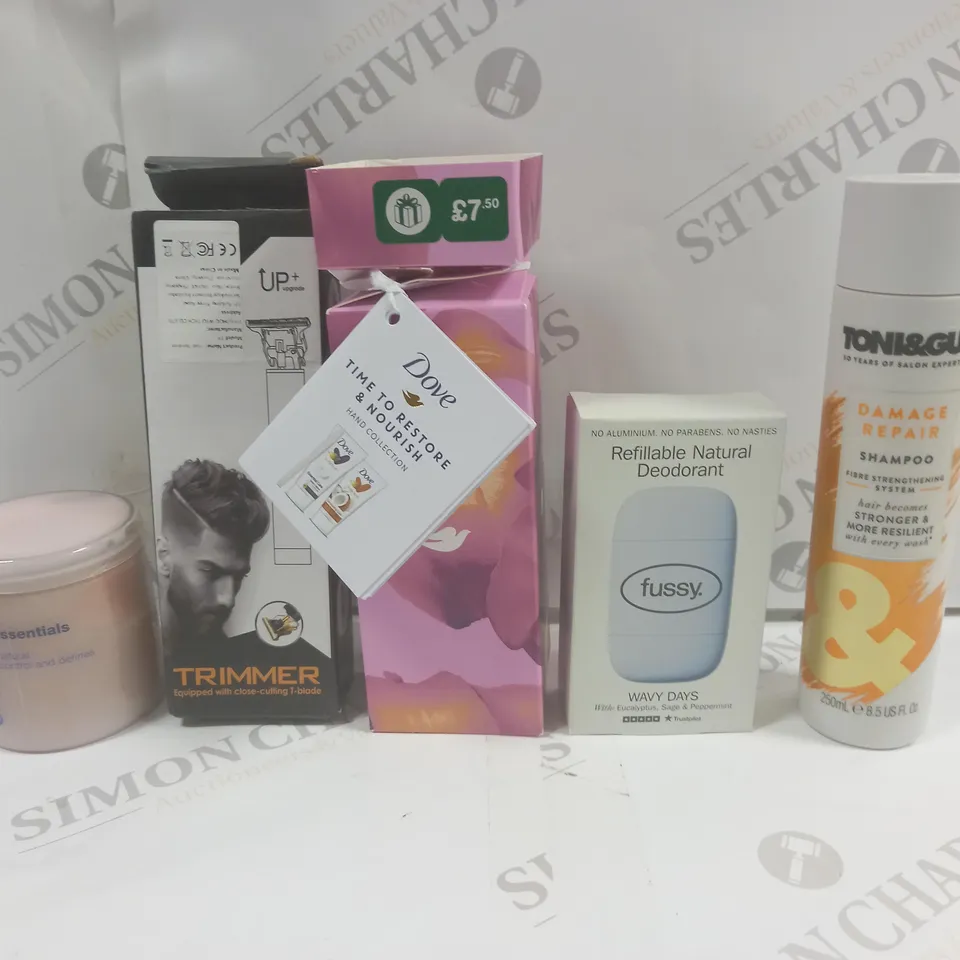 BOX OF APPROXIMATELY 20 ASSORTED COSMETIC ITEMS TO INCLUDE TONI&GUY SHAMPOO, BOOTS ESSENTIALS CRÈME, FUSSY DEODORANT ETC