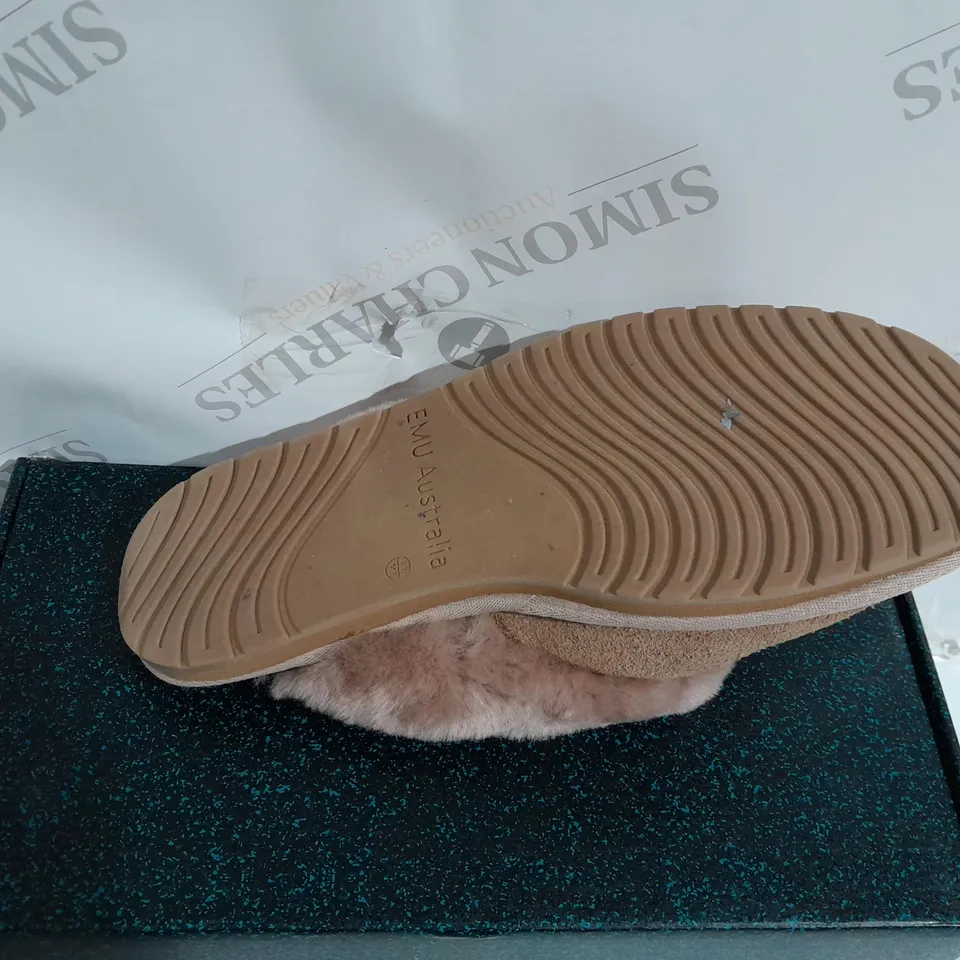 BOXED PAIR OF EMU NEST JOLIE SHEEPSKIN SLIPPERS IN CAMEL - SIZE 6