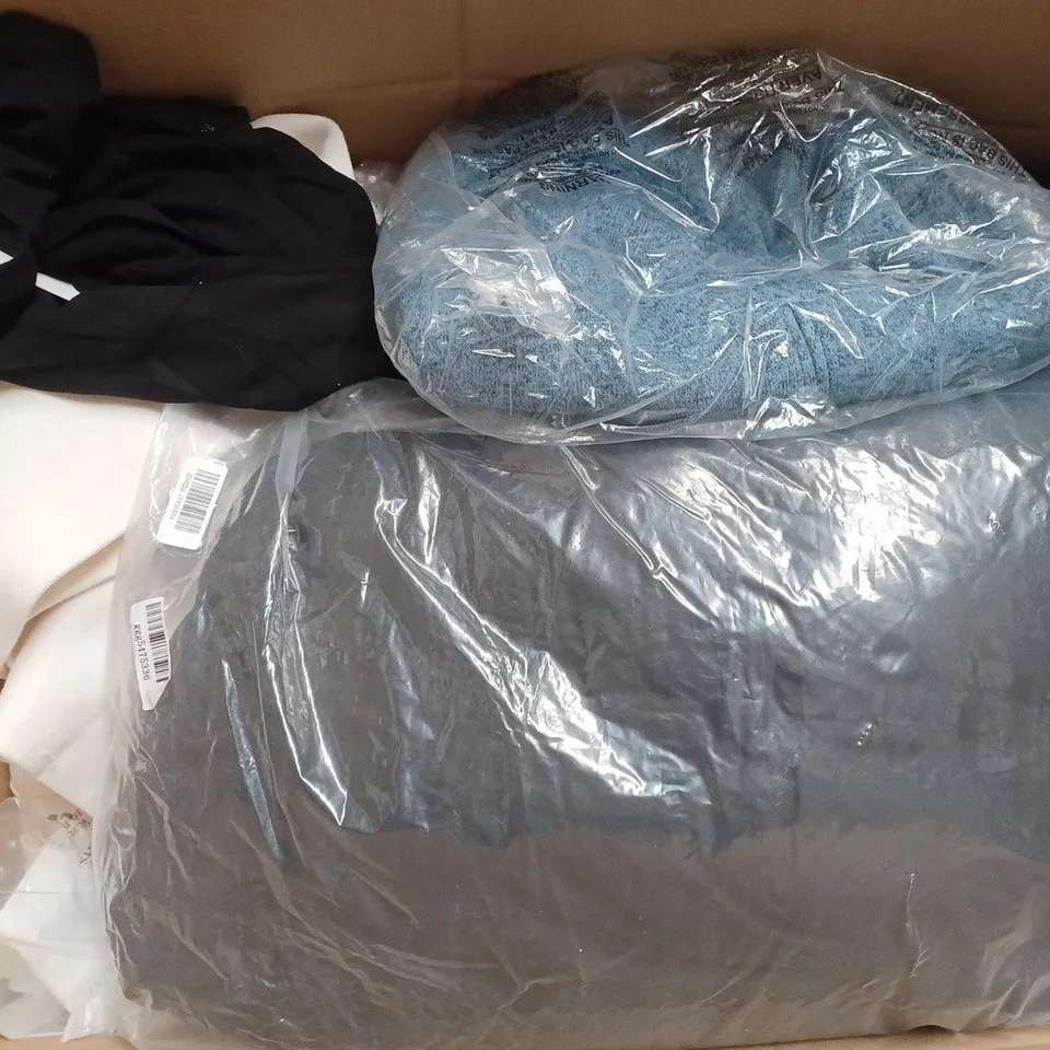 LARGE BOX OF APPROXIMATELY 20 ASSORTED CLOTHING ITEMS IN VARIOUS SIZES, STYLES AND COLOURS
