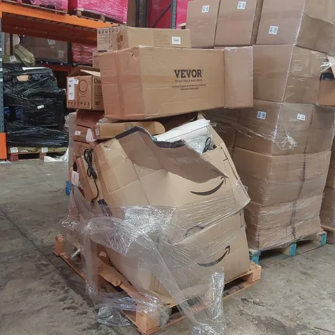 PALLET CONTAINING A LARGE ASSORTMENT OF CONSUMER PRODUCTS INCLUDING: FULL SIZE GAMING DESKS, BATHROOM SINK, ASSORTED CABLES ECT