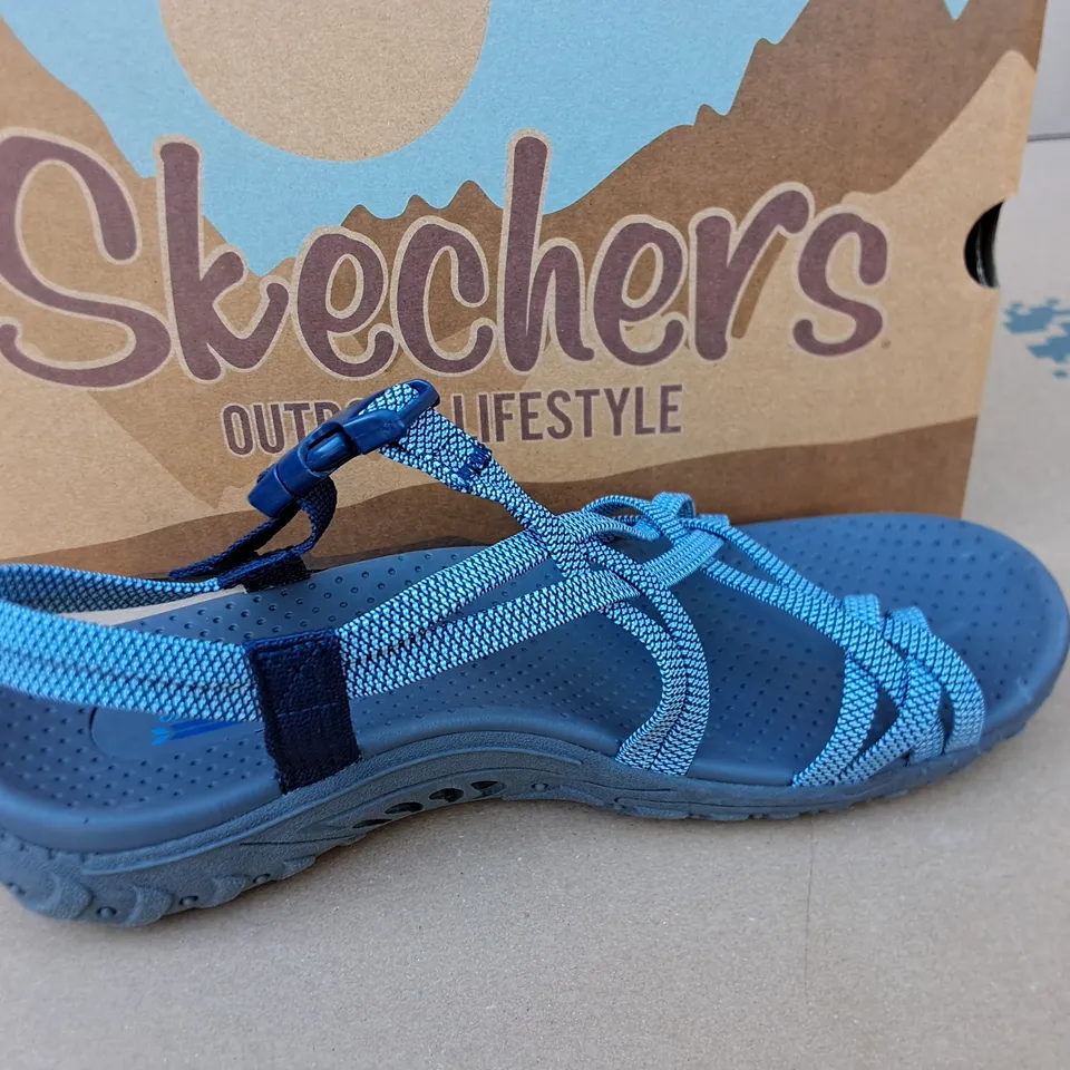 BOXED PAIR OF SKECHERS WOMENS GREY SANDALS - UK 6