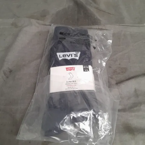 LEVI'S 3 PACK REGULAR CUT SOCKS IN NAVY SIZE 6-8