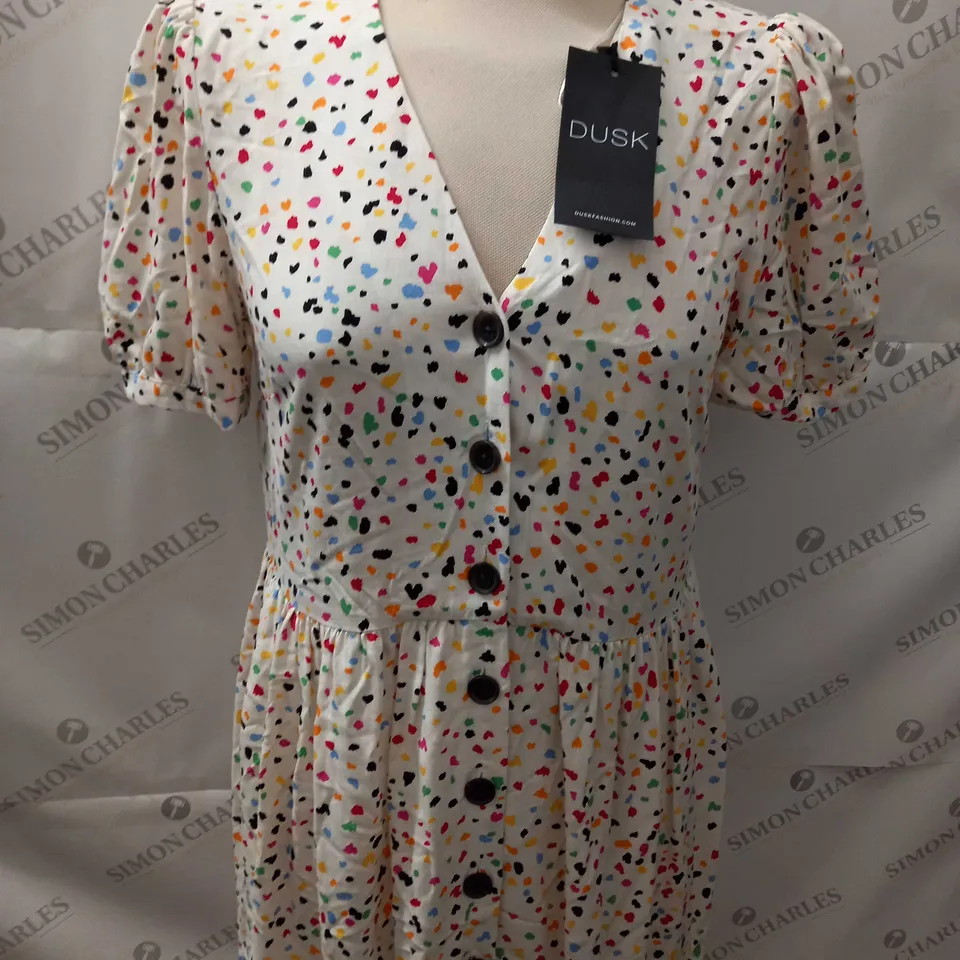 DUSK SCATTERED BUTTON DRESS SIZE 8