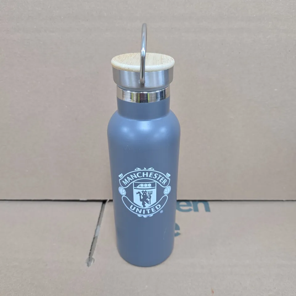 MANCHESTER UNITED WATER BOTTLE – MATTE GREY WITH CLUB CREST (UNBOXED)