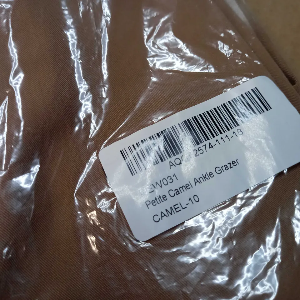 PACKAGED CAMEL PETITE CAMEL ANKLE GRAZER - SIZE 10