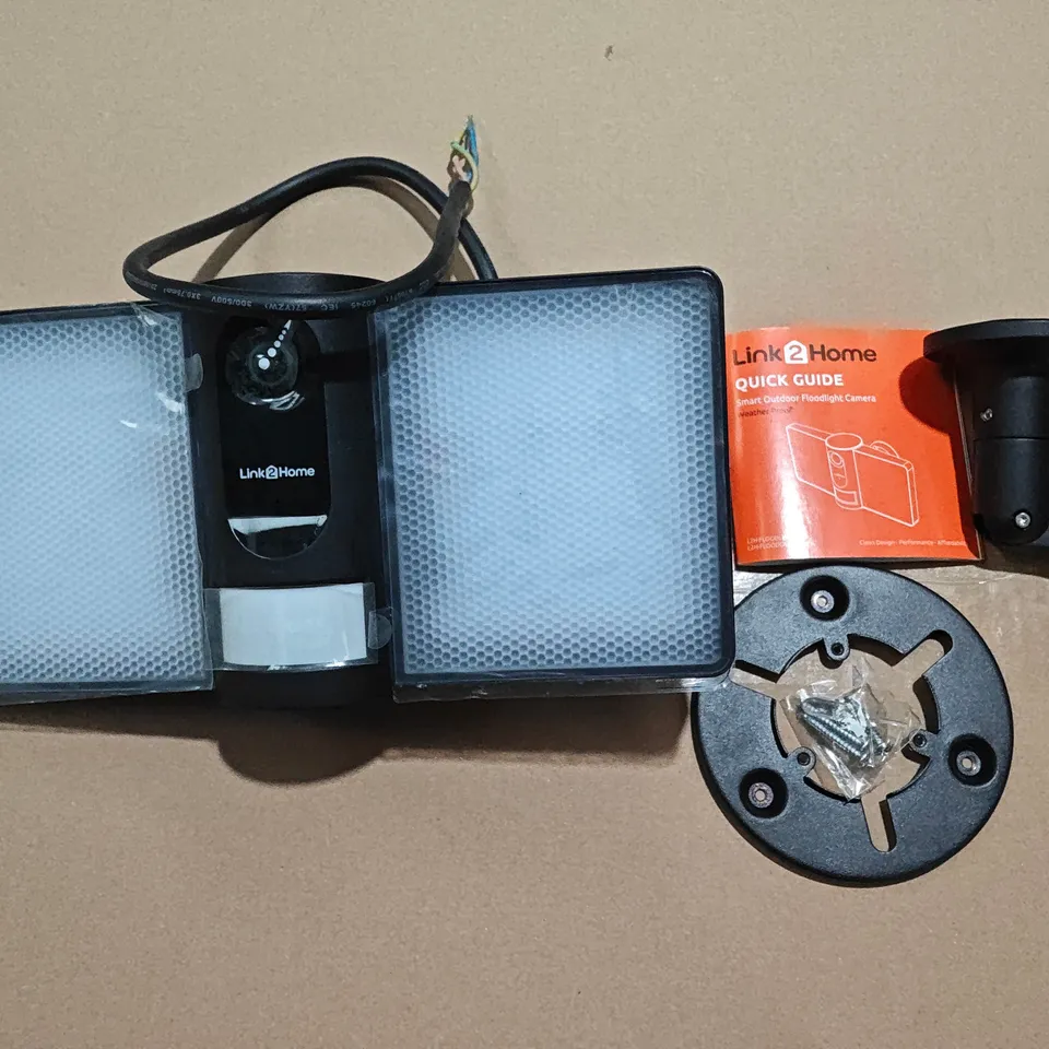 LINK2HOME SMART OUTDOOR FLOODLIGHT CAMERA