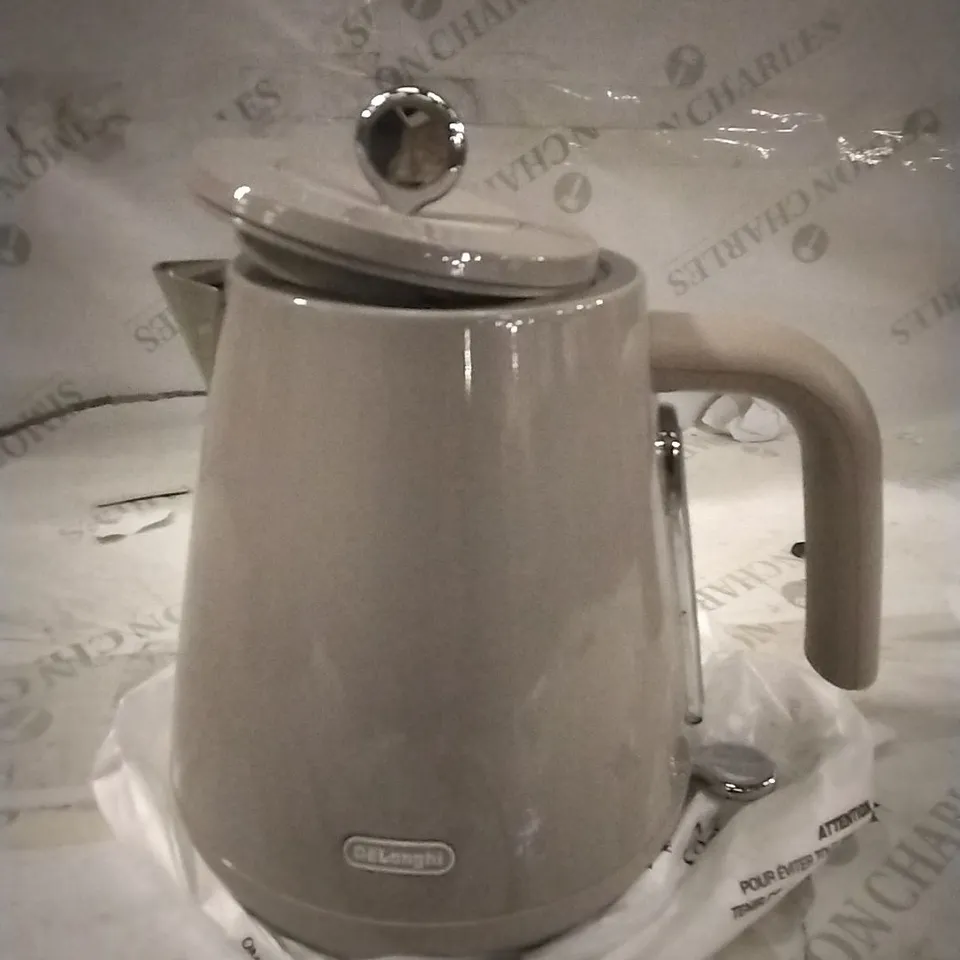 BOXED DELONGHI ECLETTICA 1.7L KETTLE 