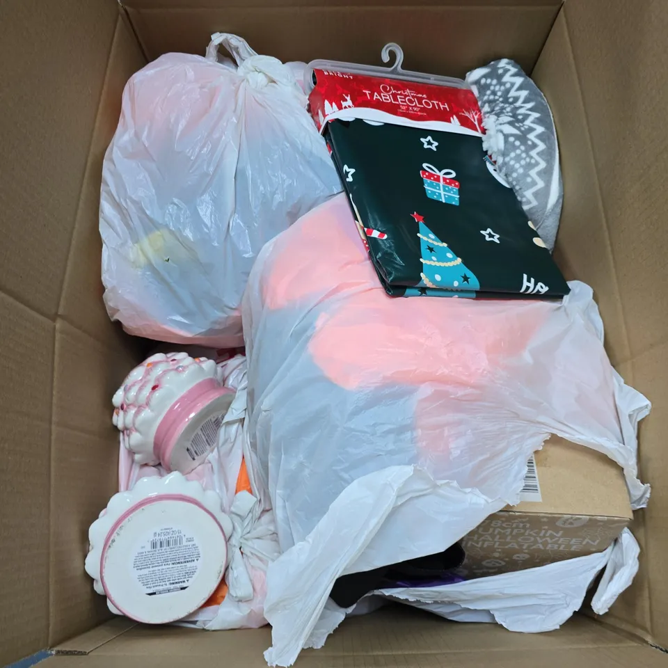 BOX OF APPROXIMATELY 12 ASSORTED ITEMS INCLUDING CHRISTMAS TABLE CLOTH , CHRISTMAS SCENTED CANDLE AND PUMPKIN HALLOWEEN INFLATABLE
