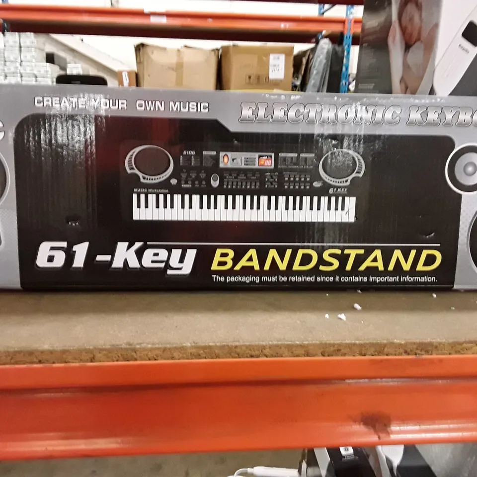 BOXED 61 KEY ELECTRONIC KEY BOARD 