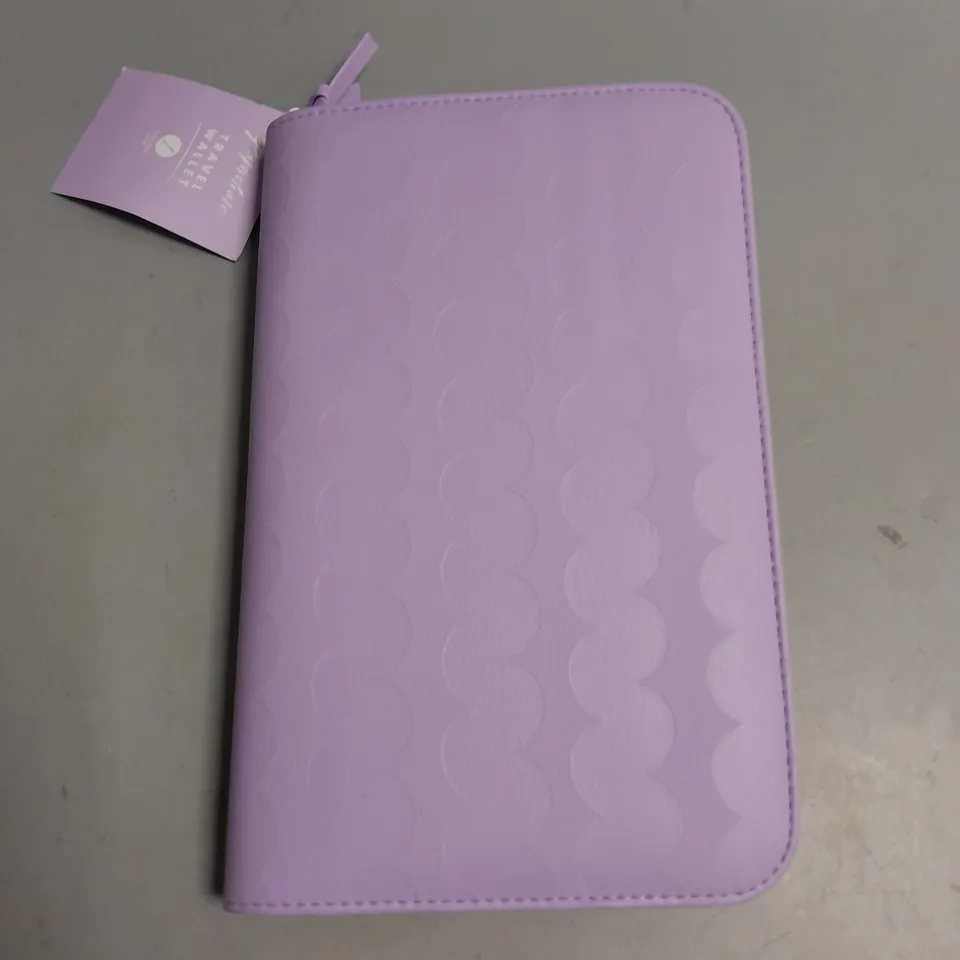 PAPERCHASE TRAVEL WALLET, 2024 DIARY AND PEN GIFT SET
